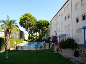Apartment for five people with pool